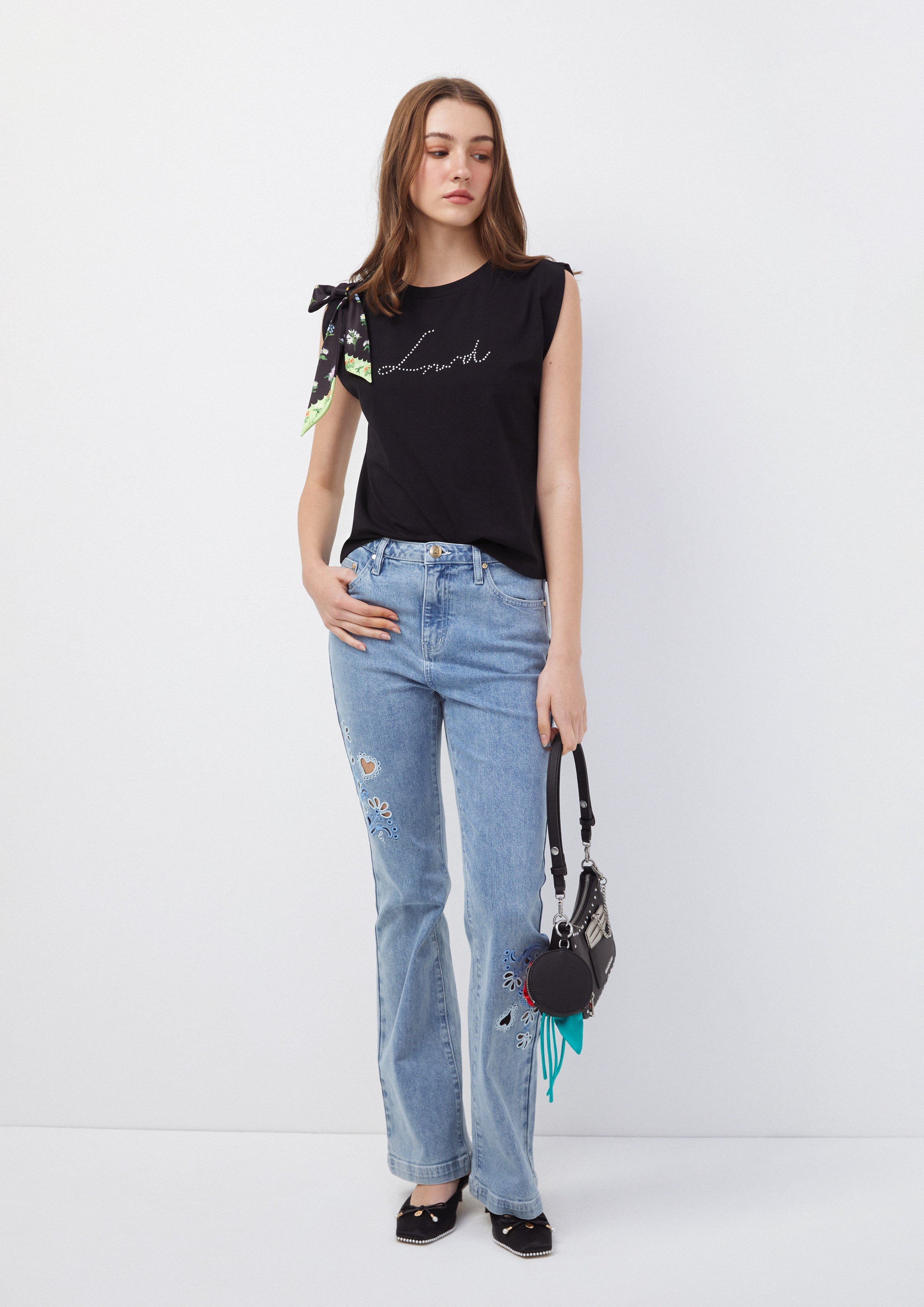 เสื้อยืด ประดับโบว์ Time To Grown Up