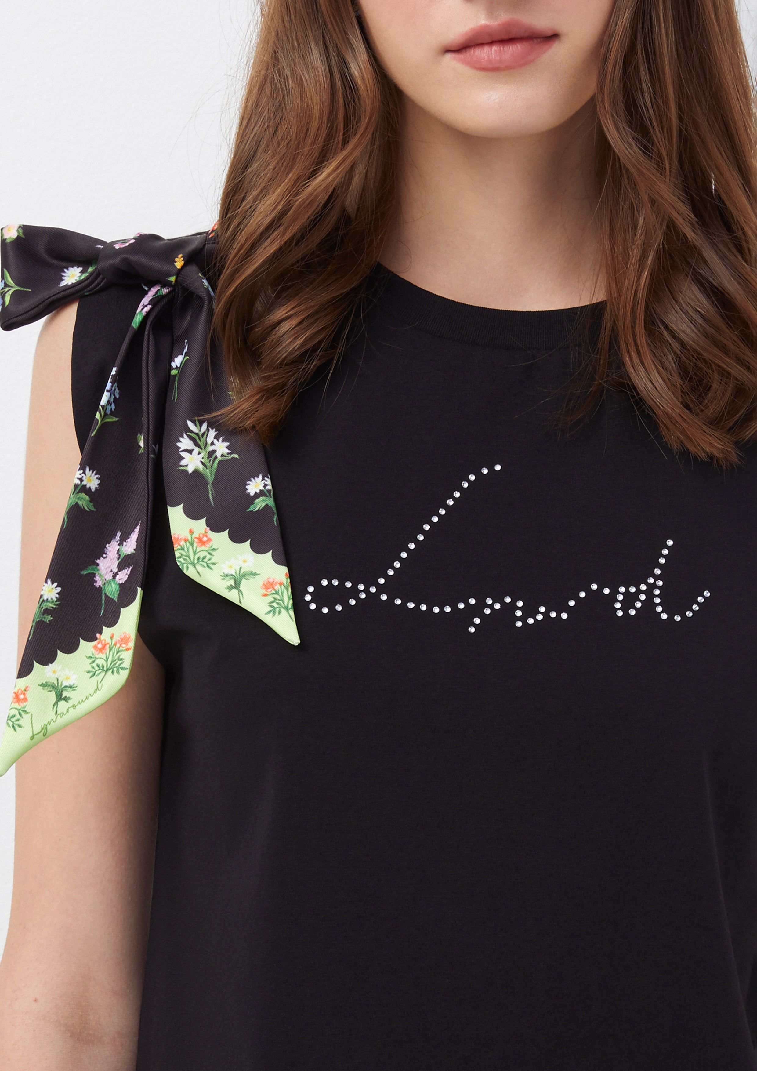 เสื้อยืด ประดับโบว์ Time To Grown Up