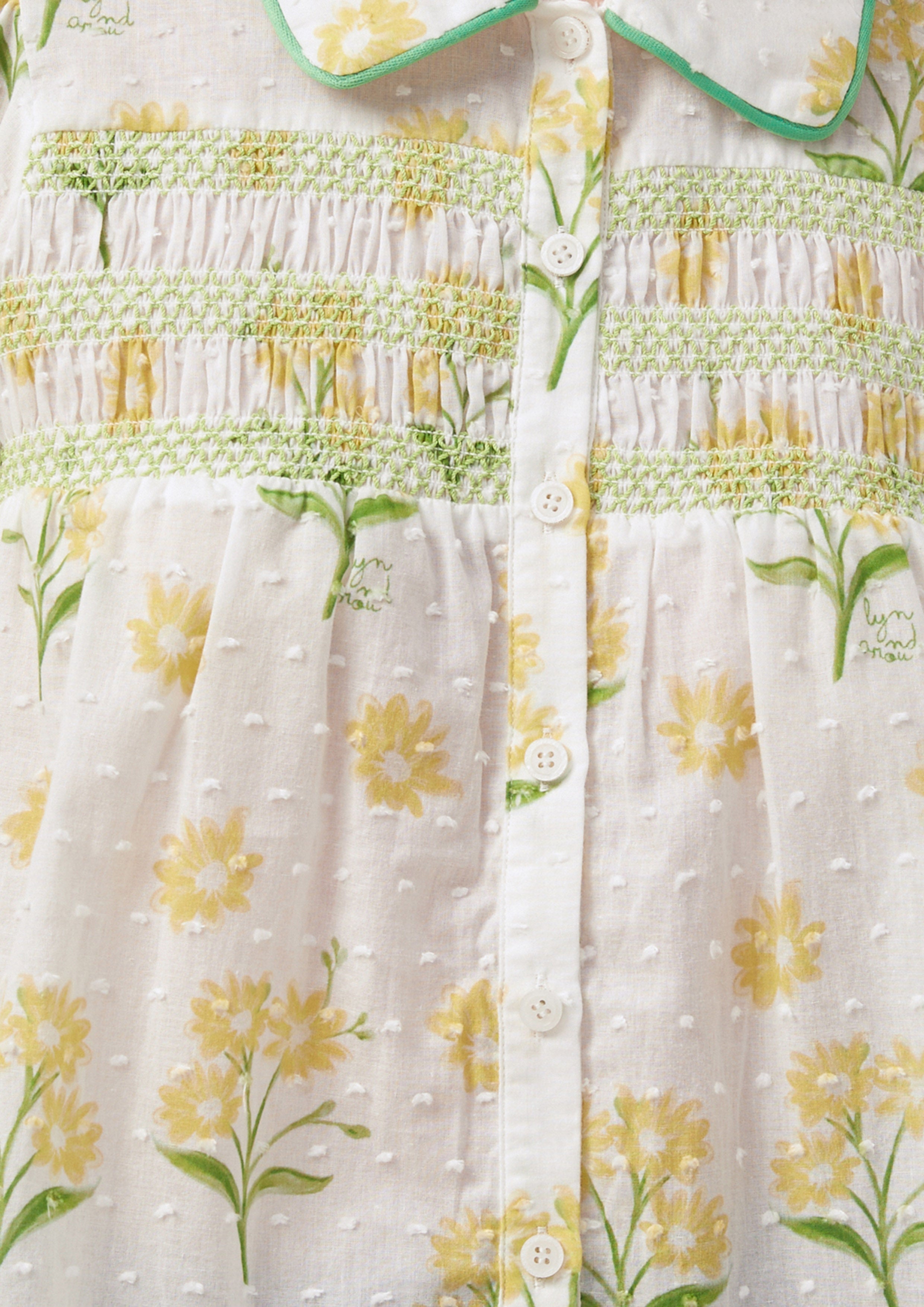 เสื้อเชิ้ต แขนตุ๊กตา แต่งสม็อค ลายดอกไม้ Bloom