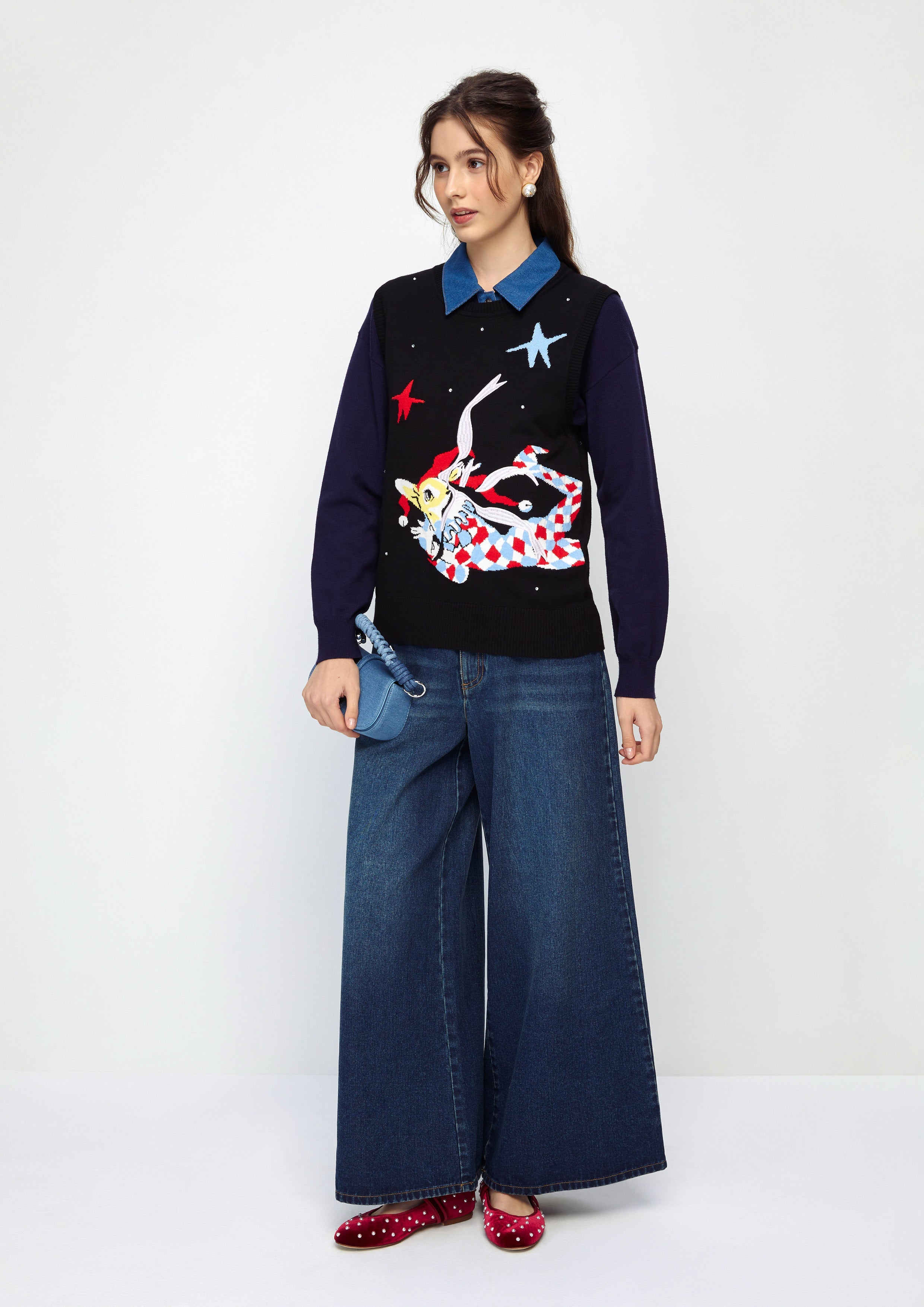 เสื้อนิตแขนกุดปักลาย คอลเลกชัน Property of Jolly