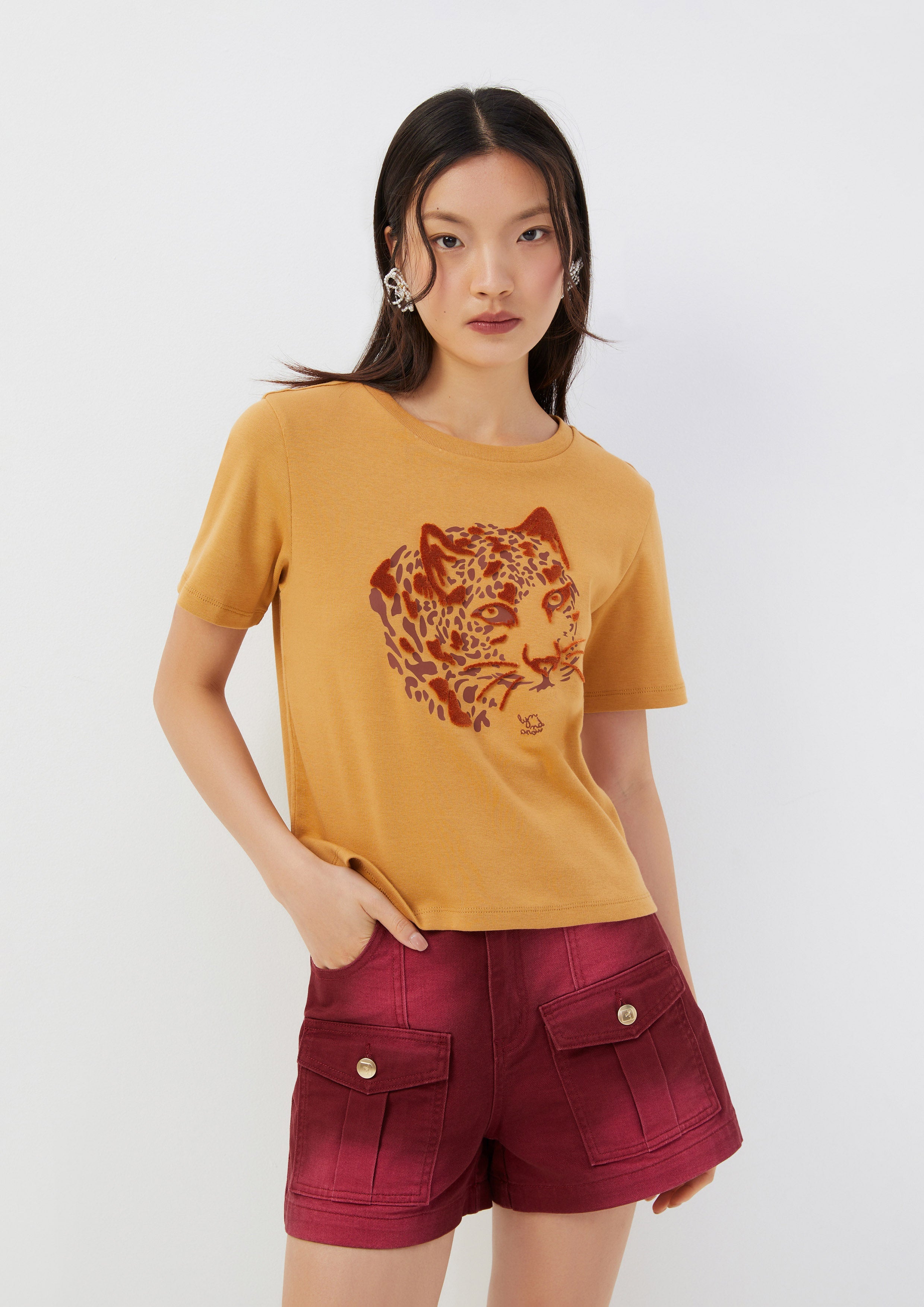 Leopard Flock Graphic T-Shirt