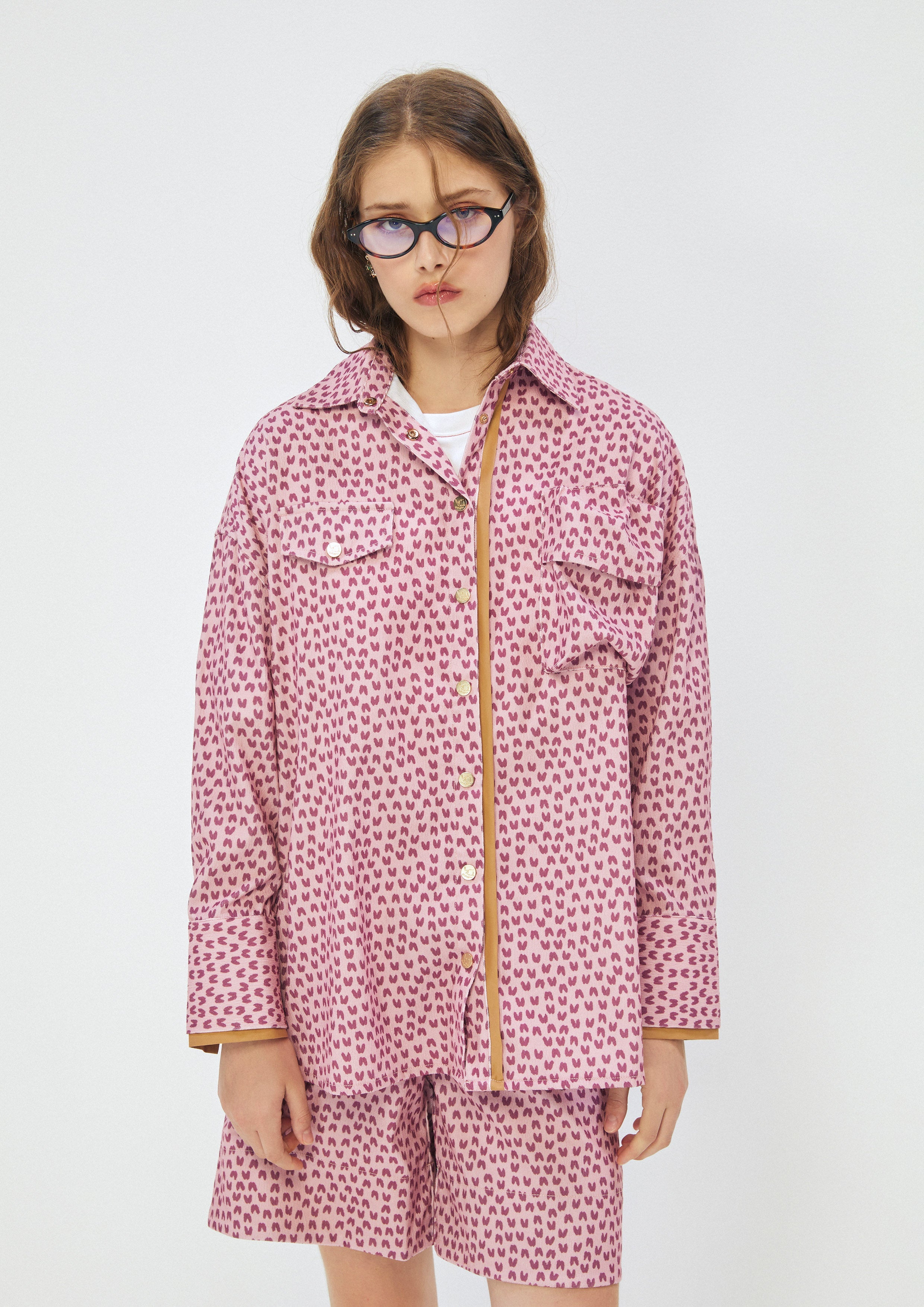 เสื้อเชิ้ตแขนยาวพิมพ์ลาย คอลเลกชัน Comfy Spots