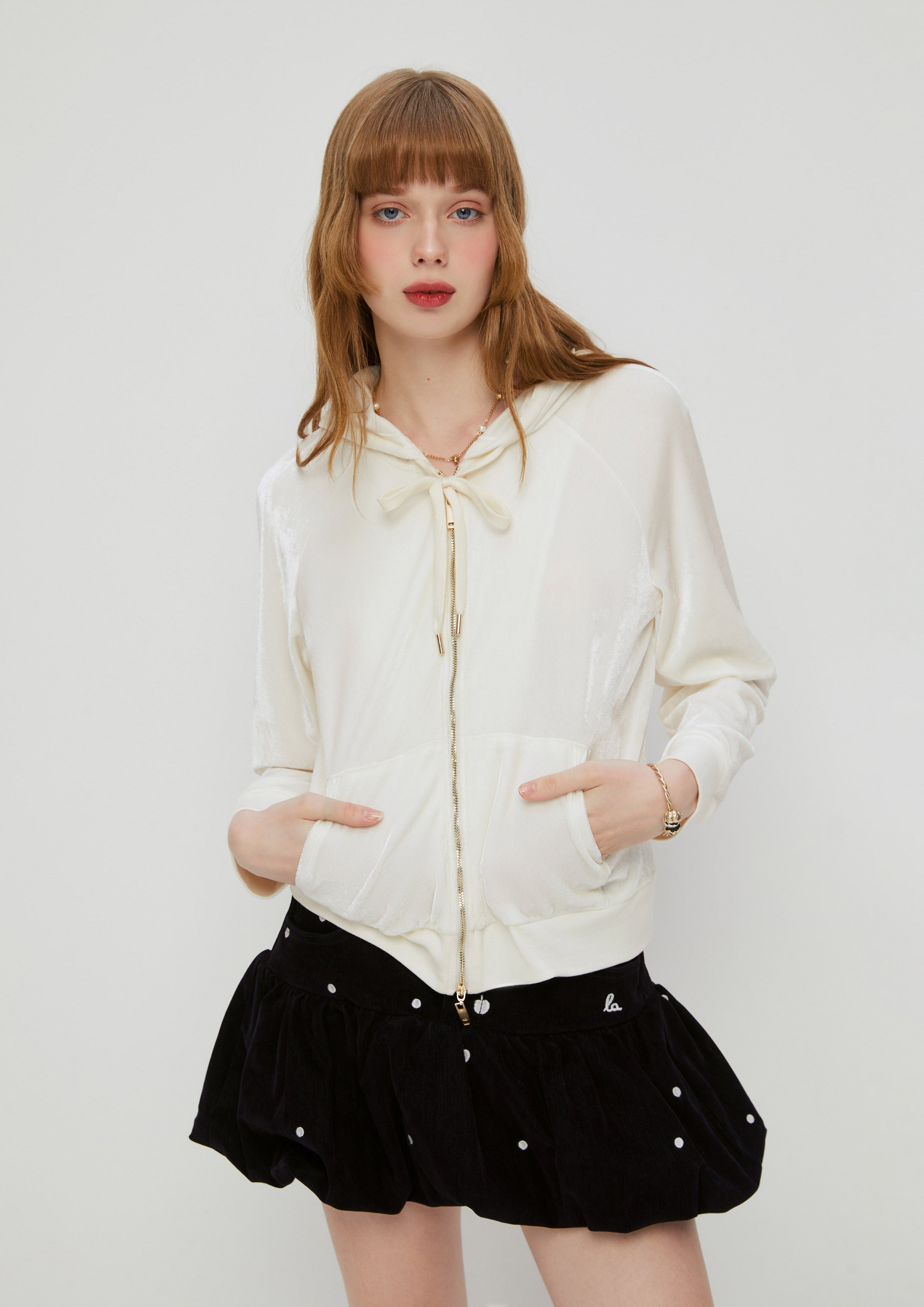 เสื้อกันหนาวแขนยาวผ้ากำมะหยี คอลเลกชัน Comfy Spots