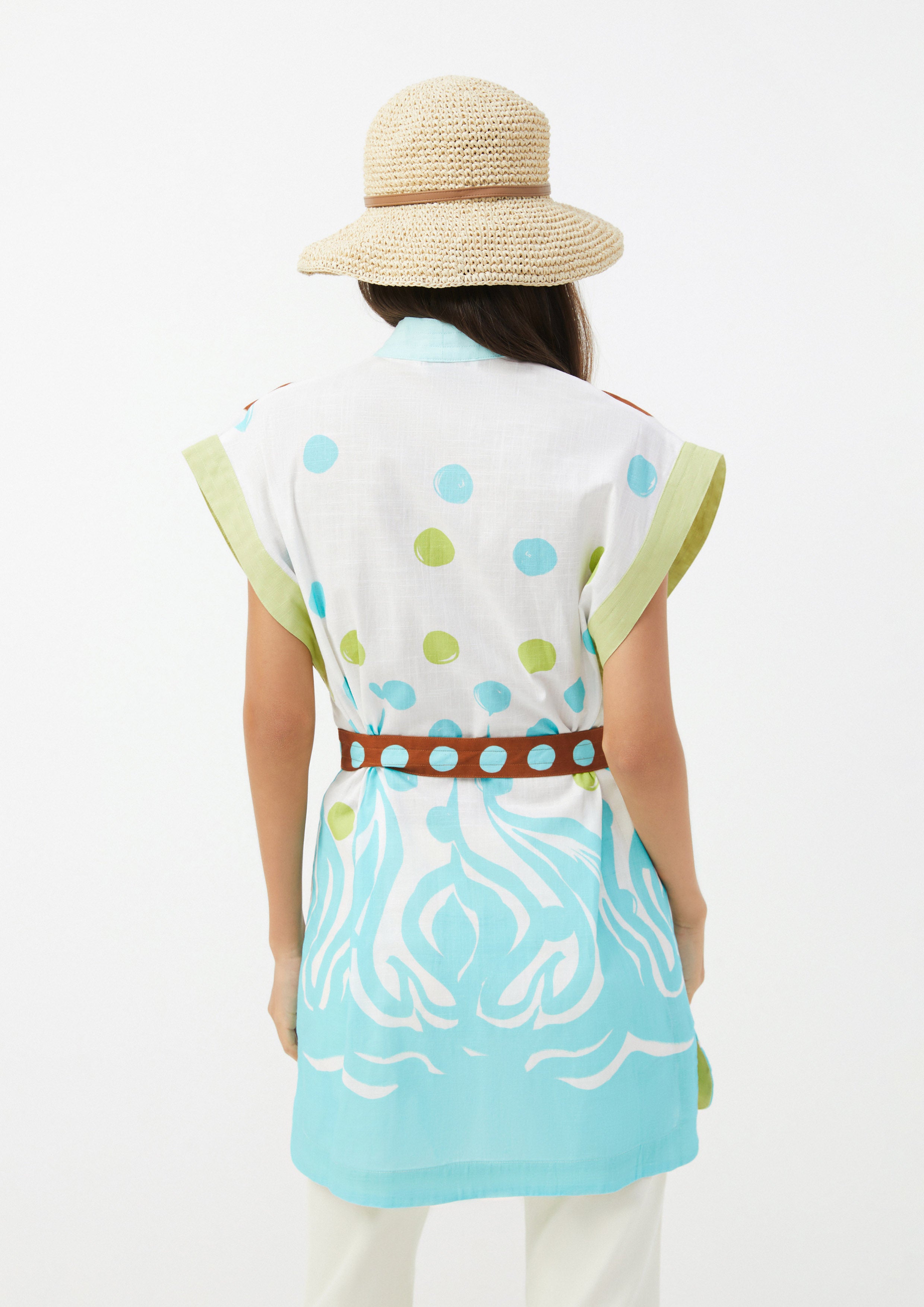 เสื้อคลุม แขนกุด ลายกราฟิก พร้อมเข็มขัด ลายจุด Ember Mirage