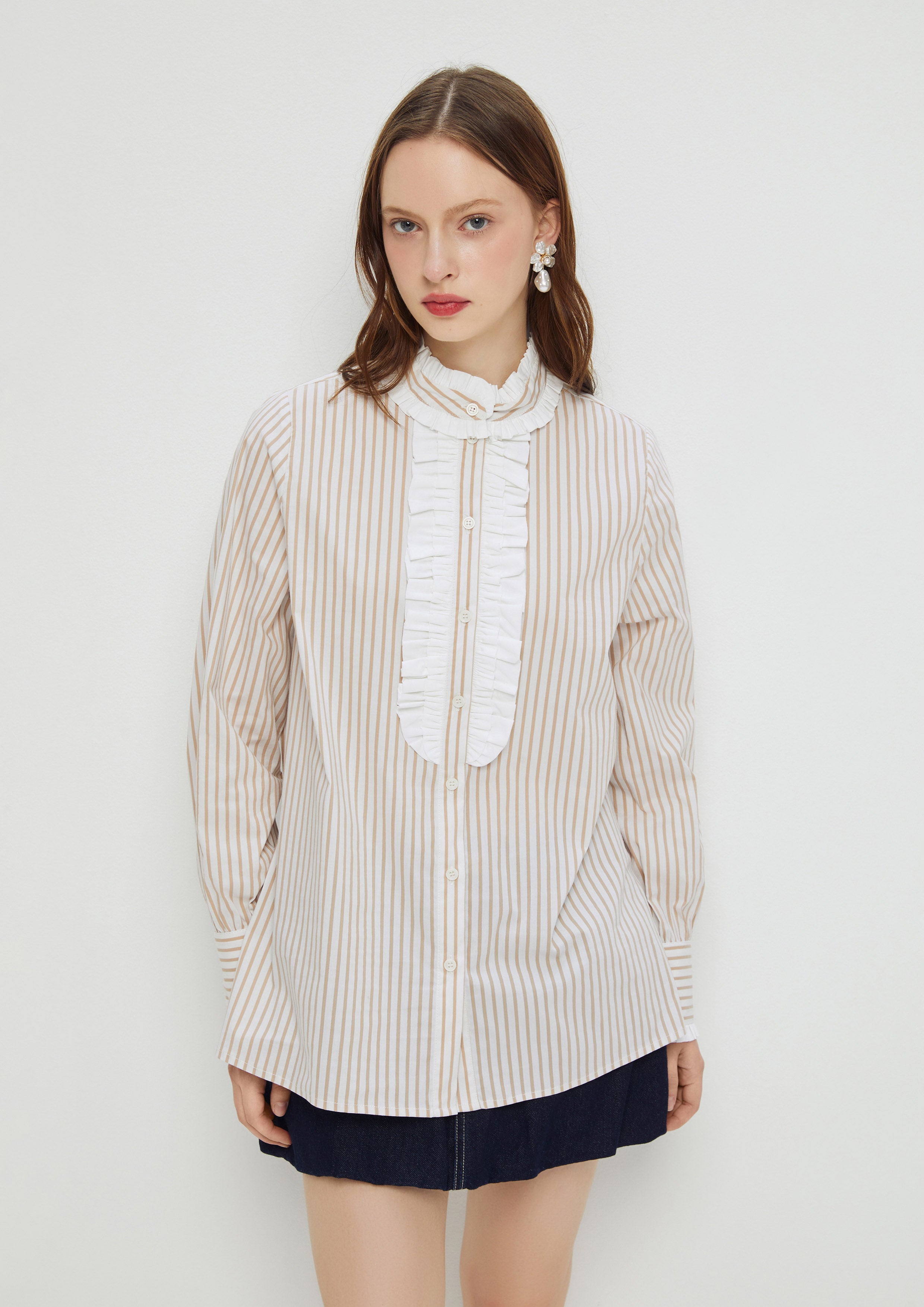 เสื้อแขนยาวลายทางคอเสื้อแต่งระบาย คอลเลกชัน White Horizon